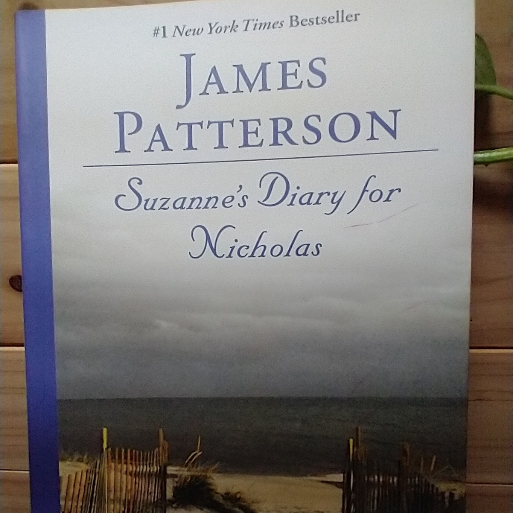 🏵️Soft Cover Novel by James Patterson